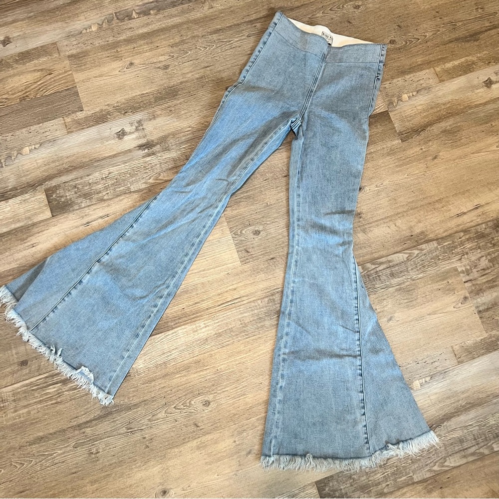Blank Page stretchy flare pants
